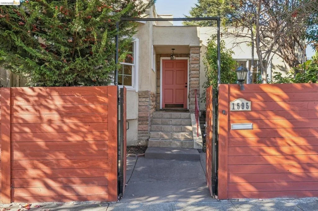 Photo of 1595 Dwight Way