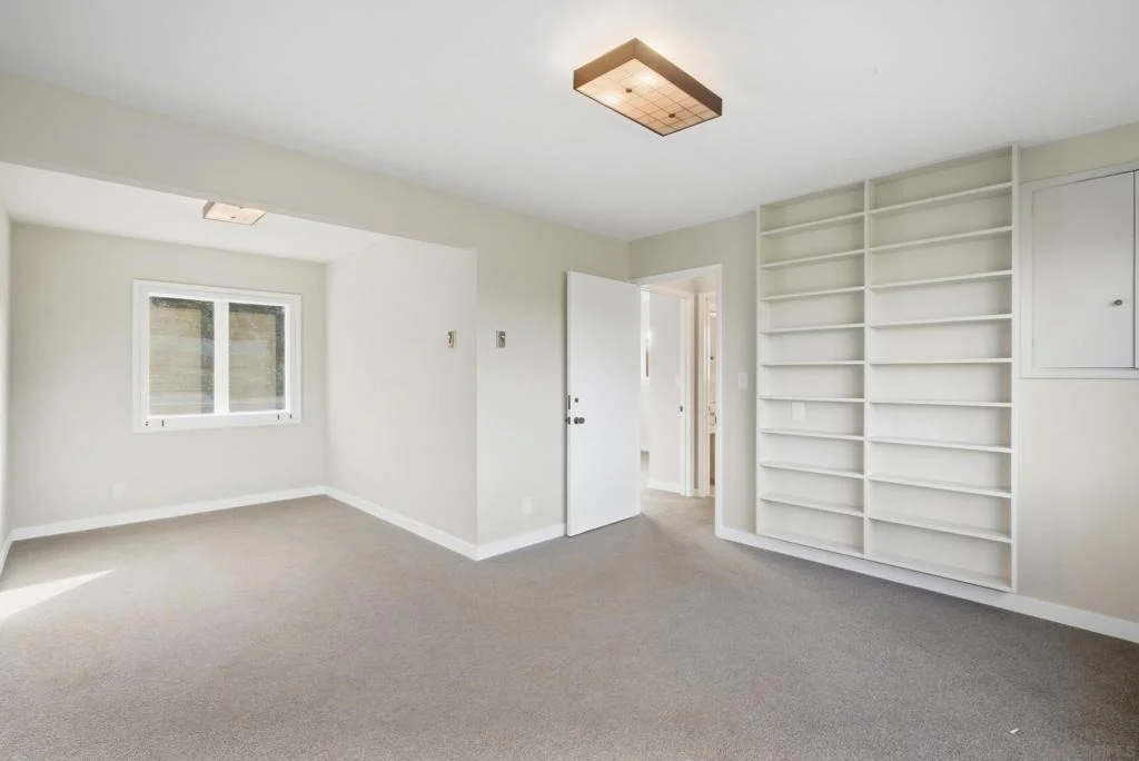 Photo of 7865 Roseland Drive