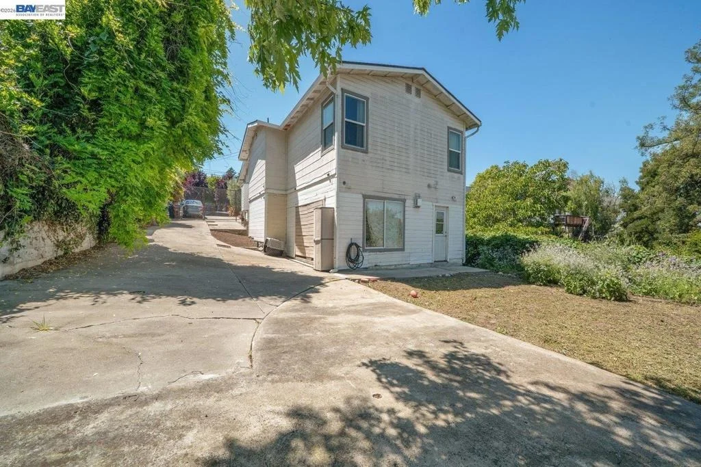 Photo of 229 Lake Ave