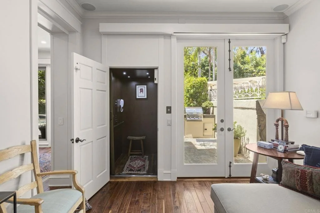 Photo of 9784 Claiborne Square