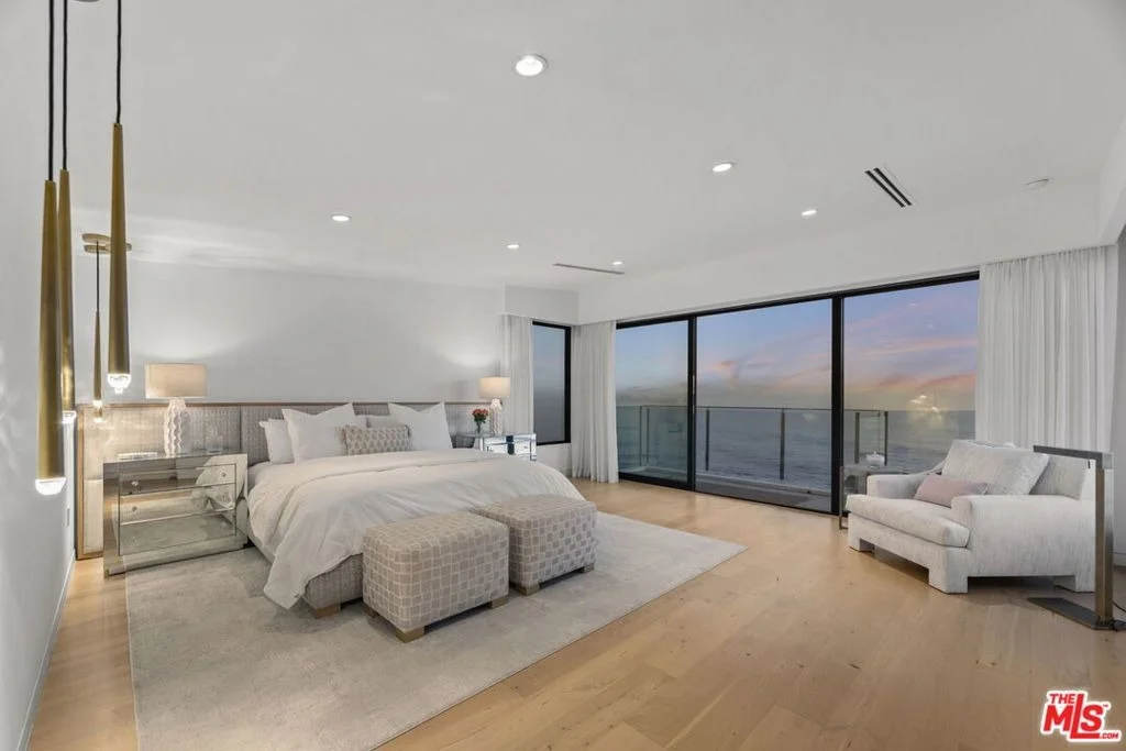 Photo of 24146 Malibu Road