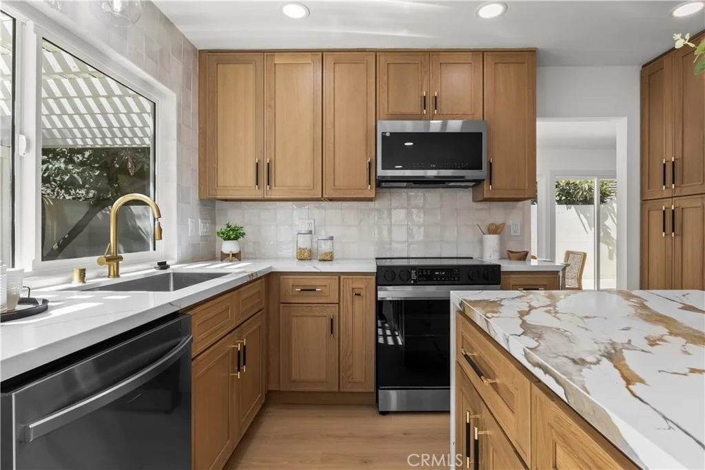 Photo of 3582 Carmel