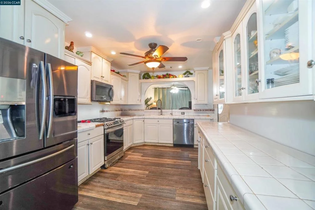 Photo of 2614 Manhattan Beach Blvd