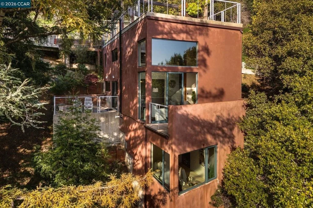 Photo of 161 Panoramic Way