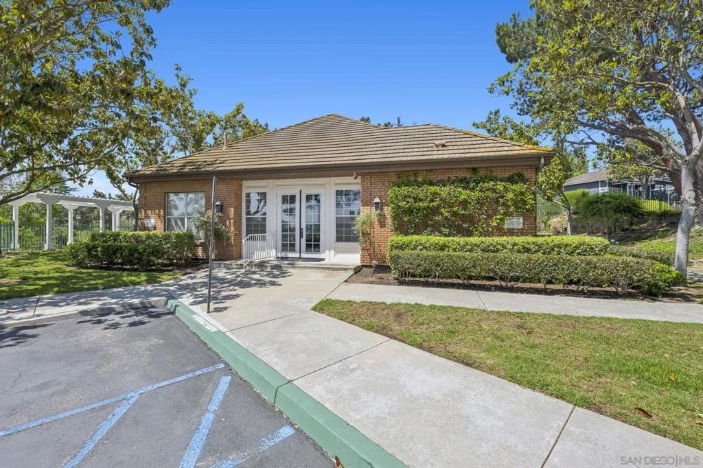 Photo of 901 Rose Arbor Drive