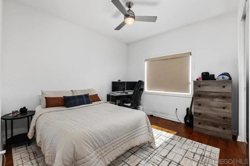 Photo of 1157 Village
