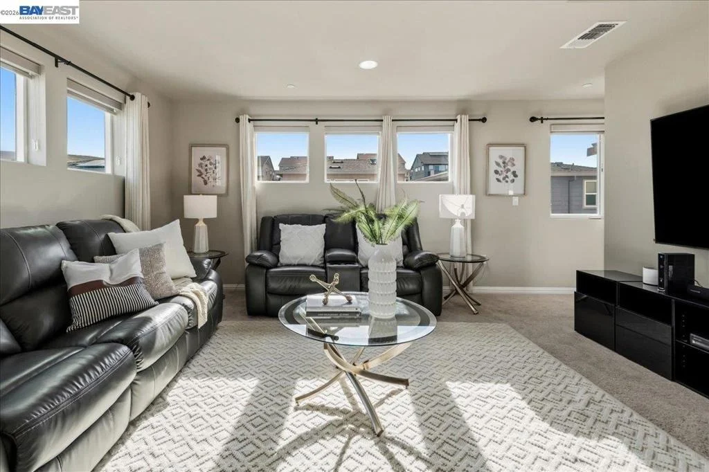 Photo of 4398 Healdsburg Way