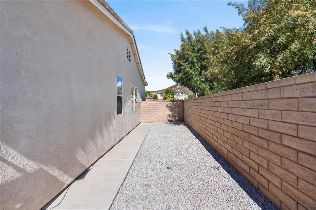 Photo of 31081 Cedar Oak Road