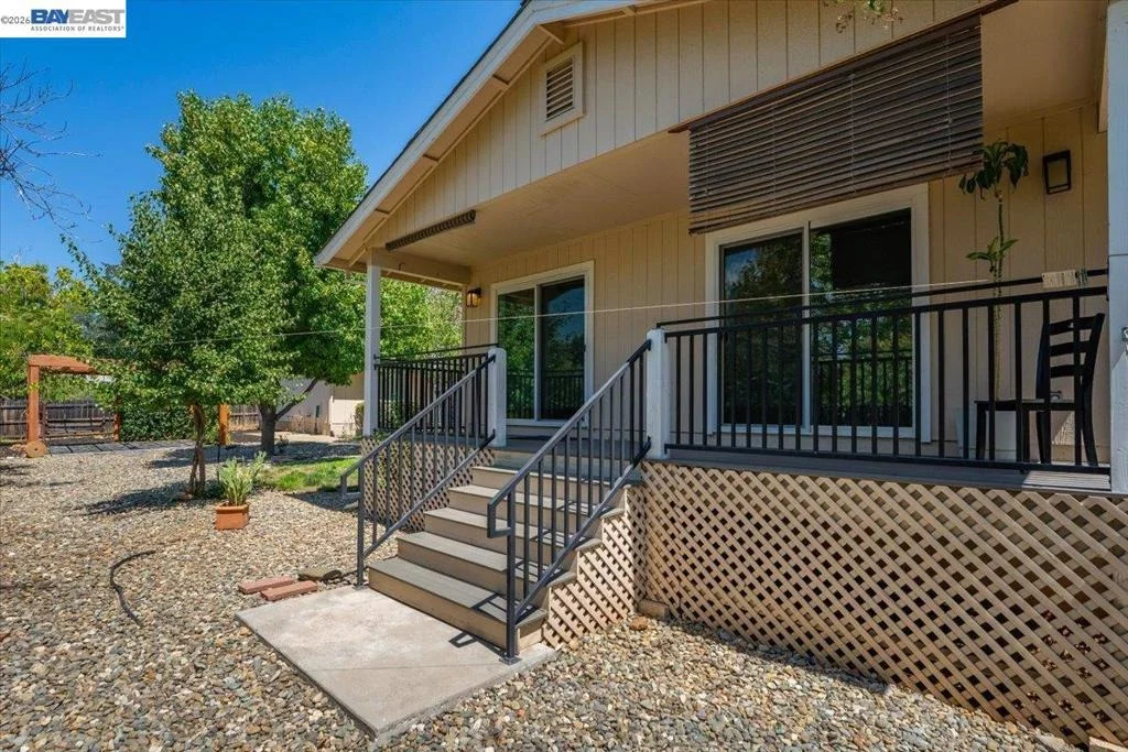 Photo of 2584 Reservoir Ln