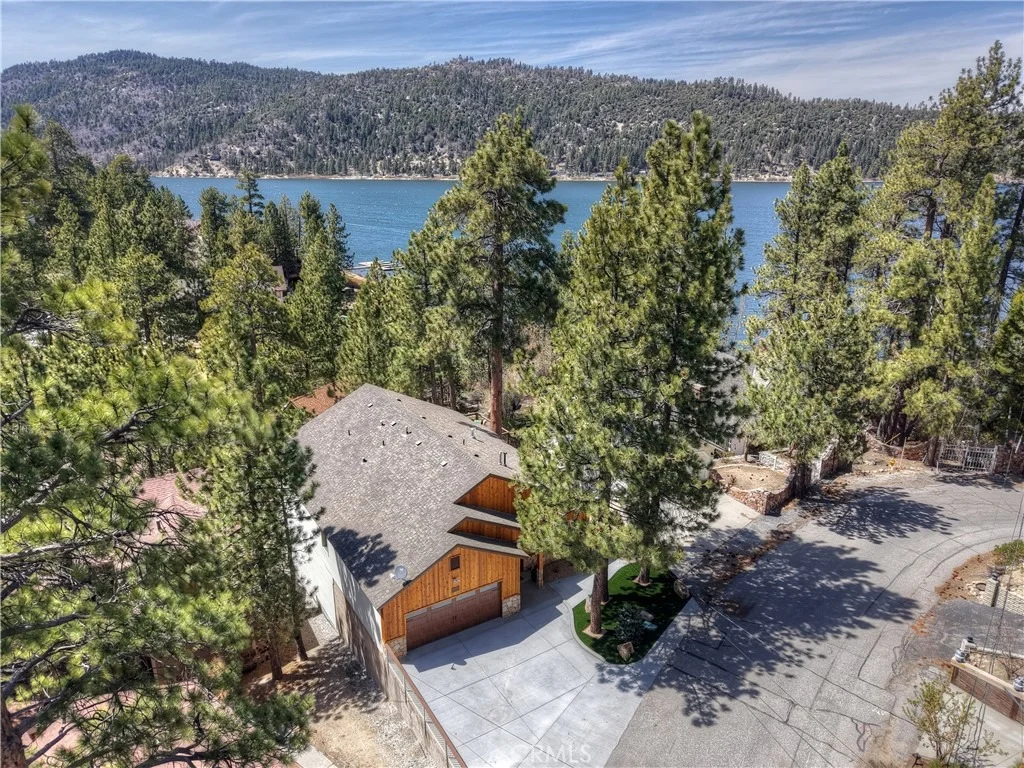 Photo of 39080 Waterview Drive