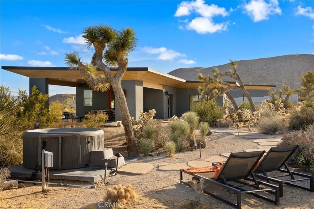 Photo of 58860 Ocotillo