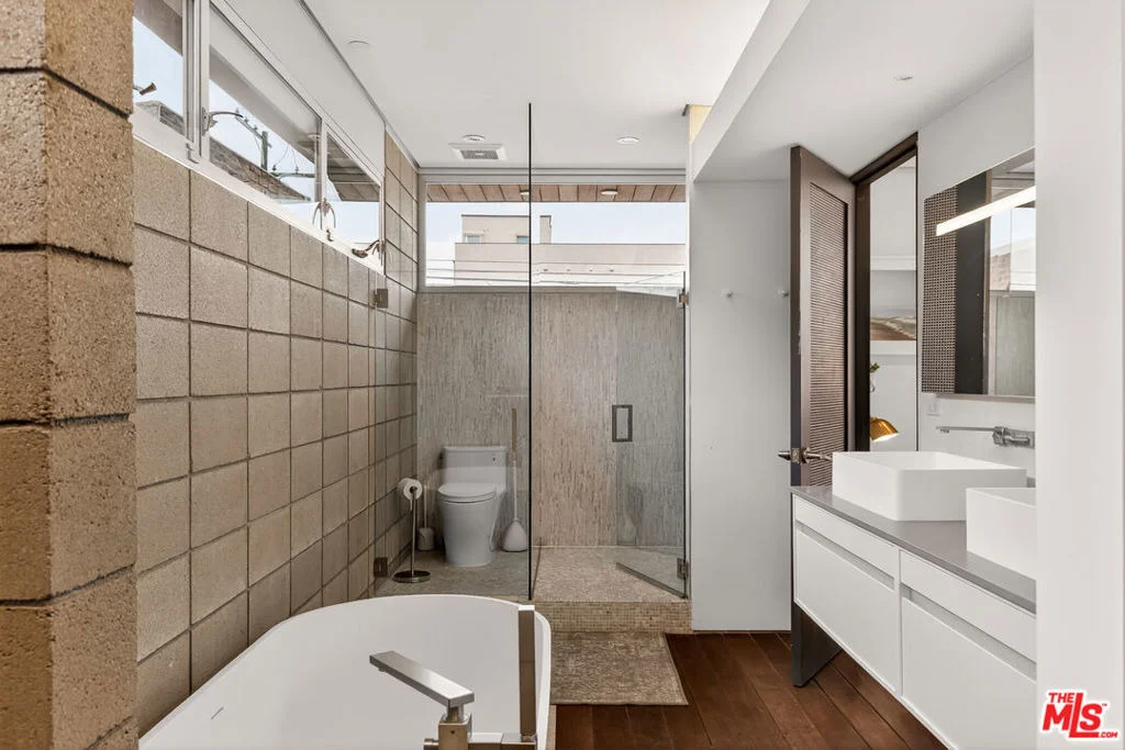 Photo of 1308 Pacific Avenue