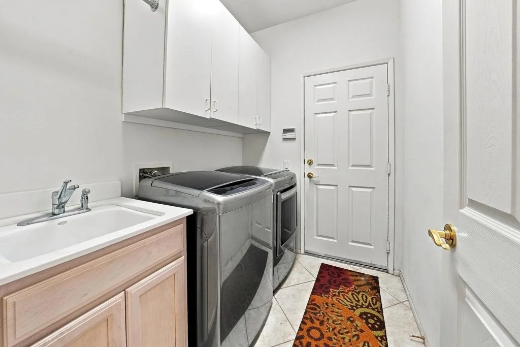 Photo of 78286 Hollister Drive