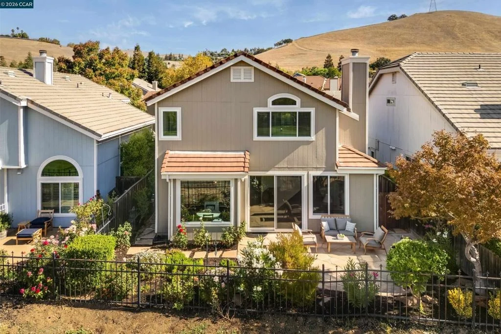Photo of 1049 Feather Cir