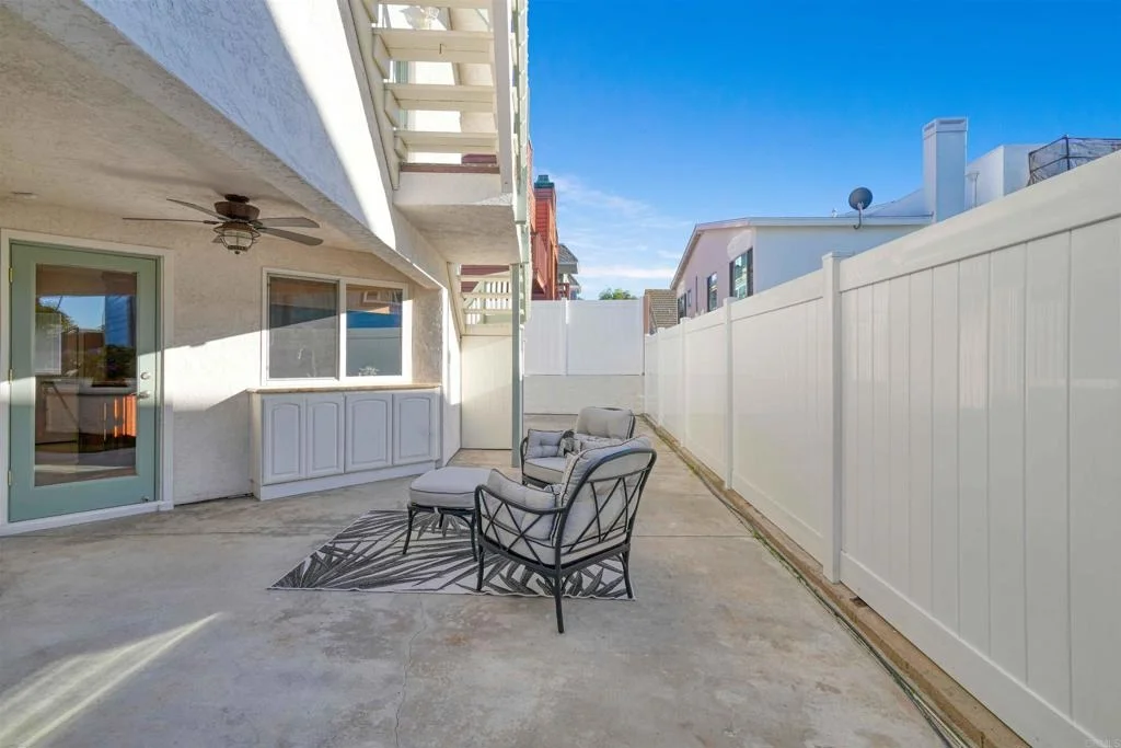 Photo of 2438 Ocean Street