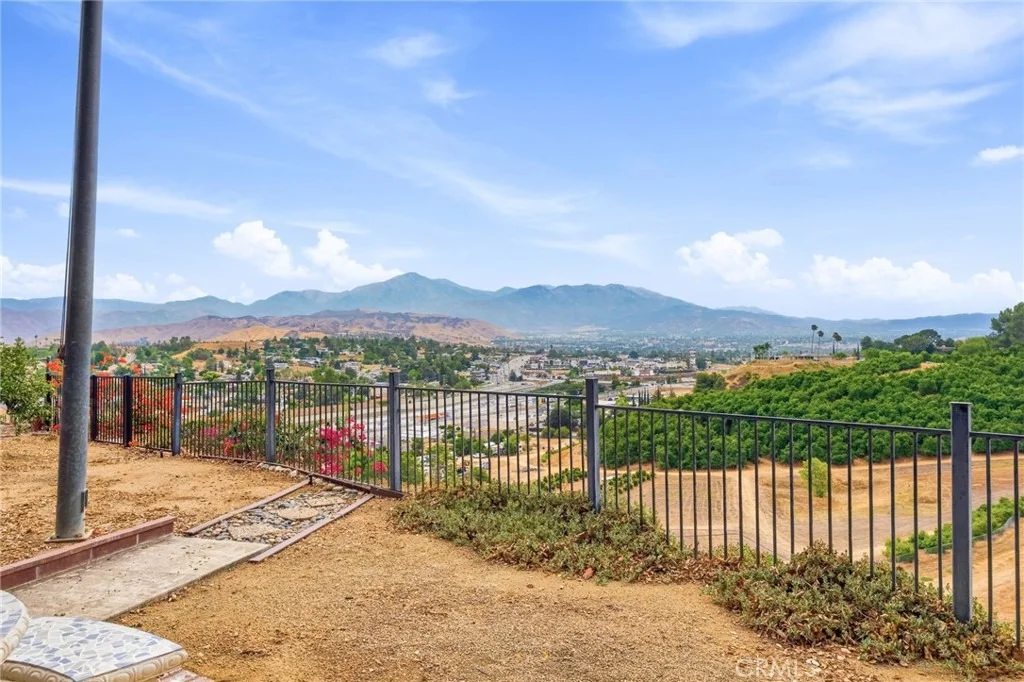Photo of 31016 E Sunset Drive N