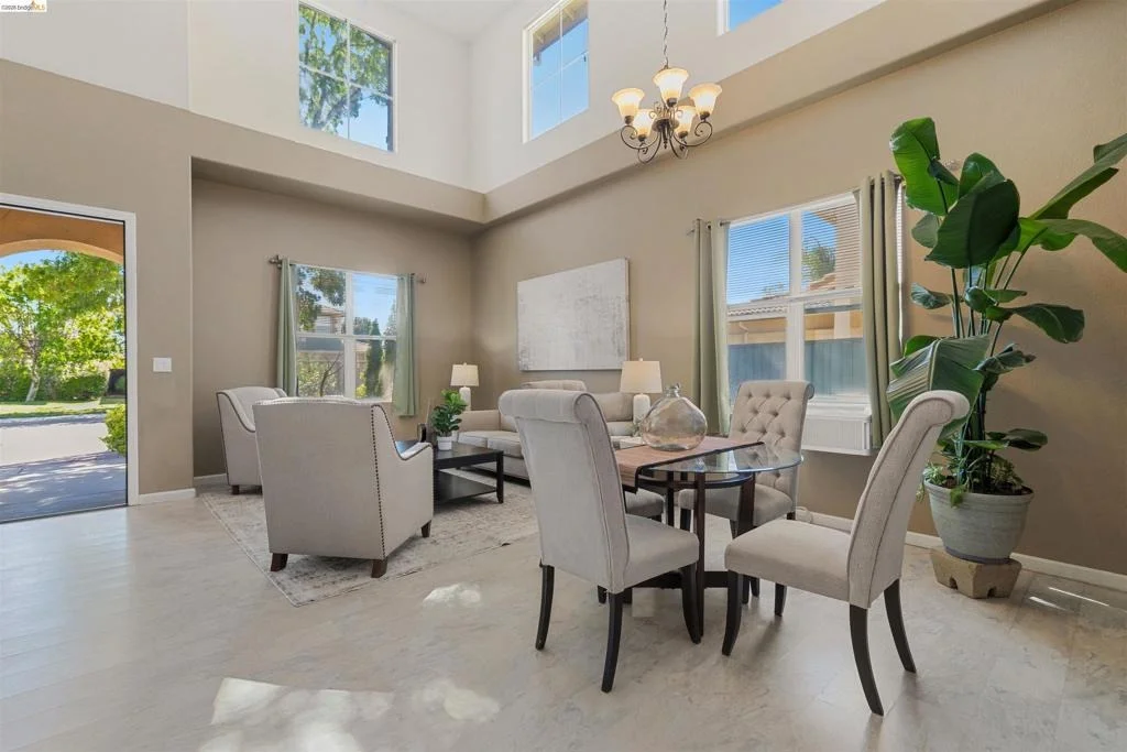 Photo of 1842 Sanger Peak Way