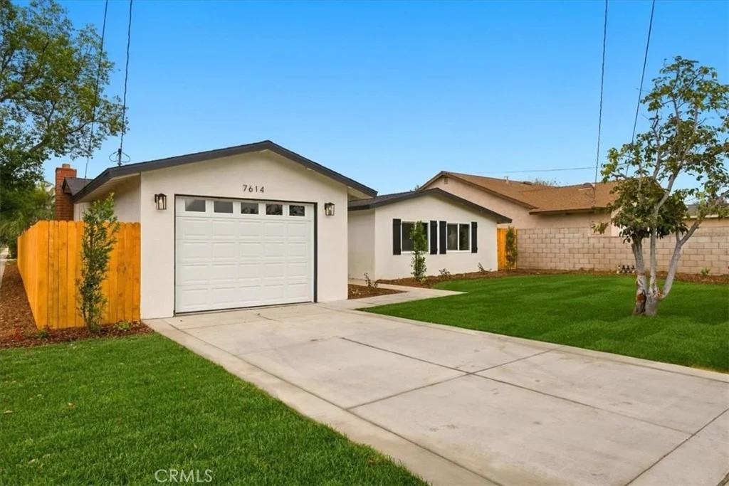 Photo of 7614 Tamarind