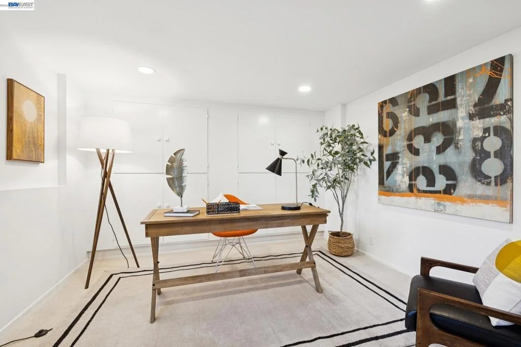 Photo of 1085 STERLING AVE