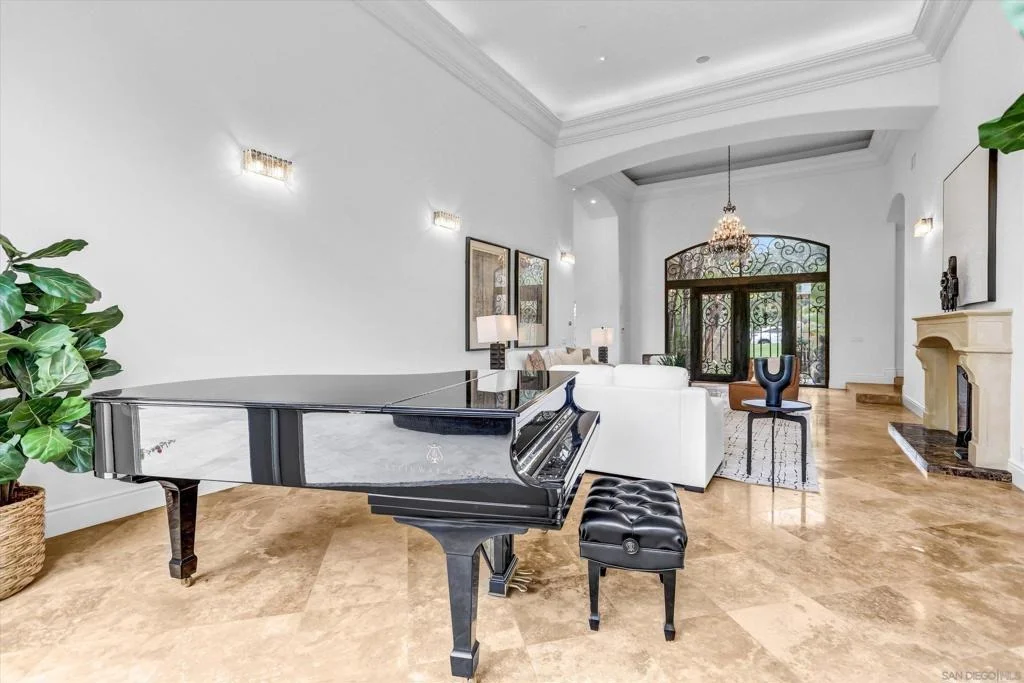 Photo of 6102 Avenida Alteras