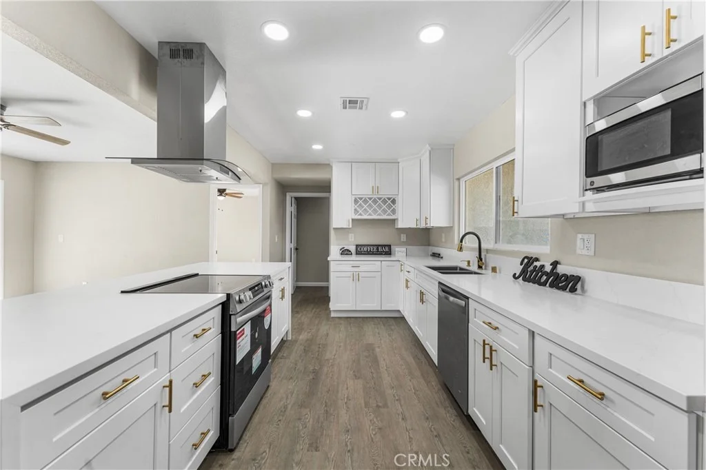 Photo of 38750 Sage Tree Street