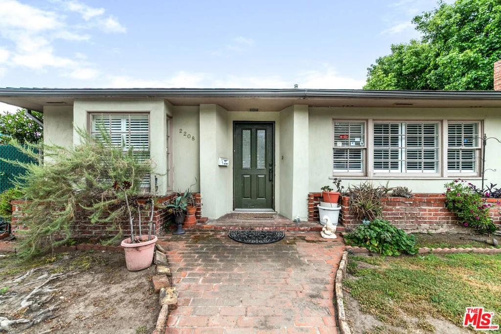 Photo of 2208 New York Drive