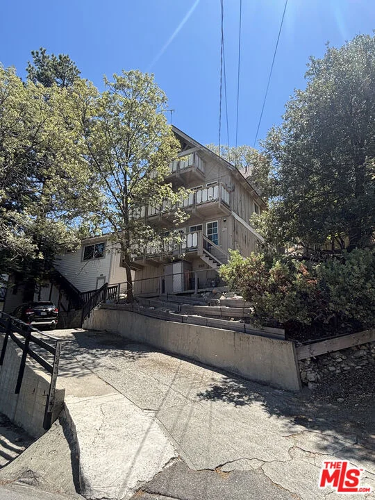 Photo of 1327 Evergreen Lane
