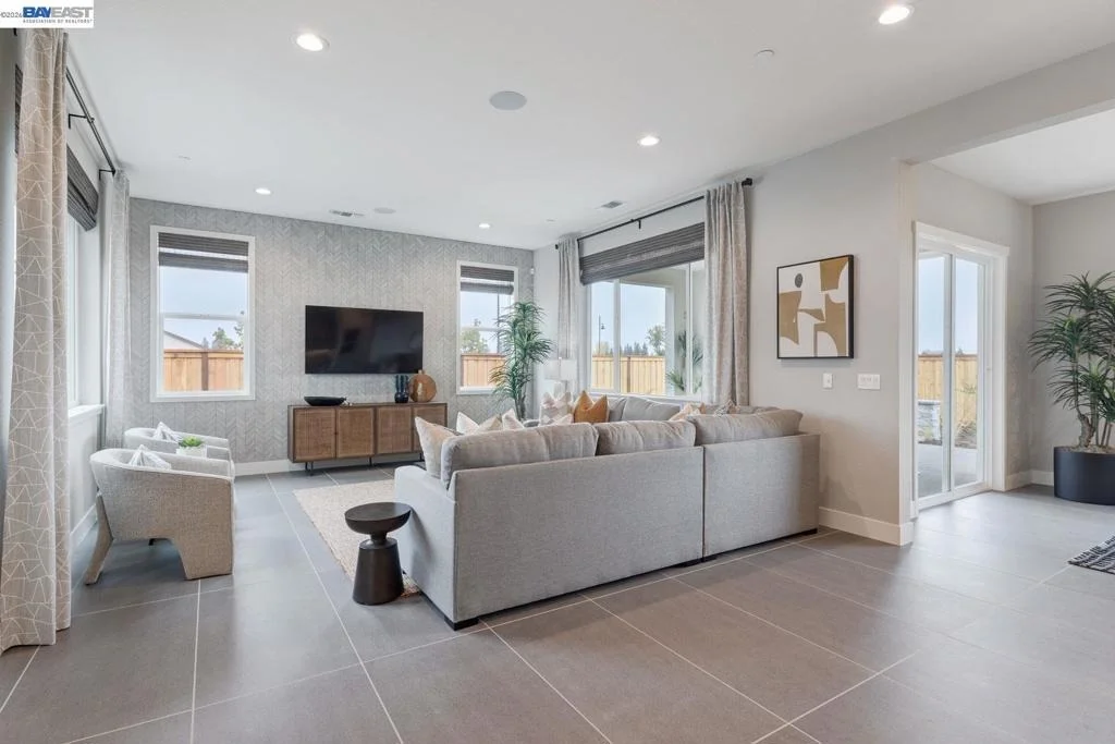 Photo of 1288 Parkcrest Circle