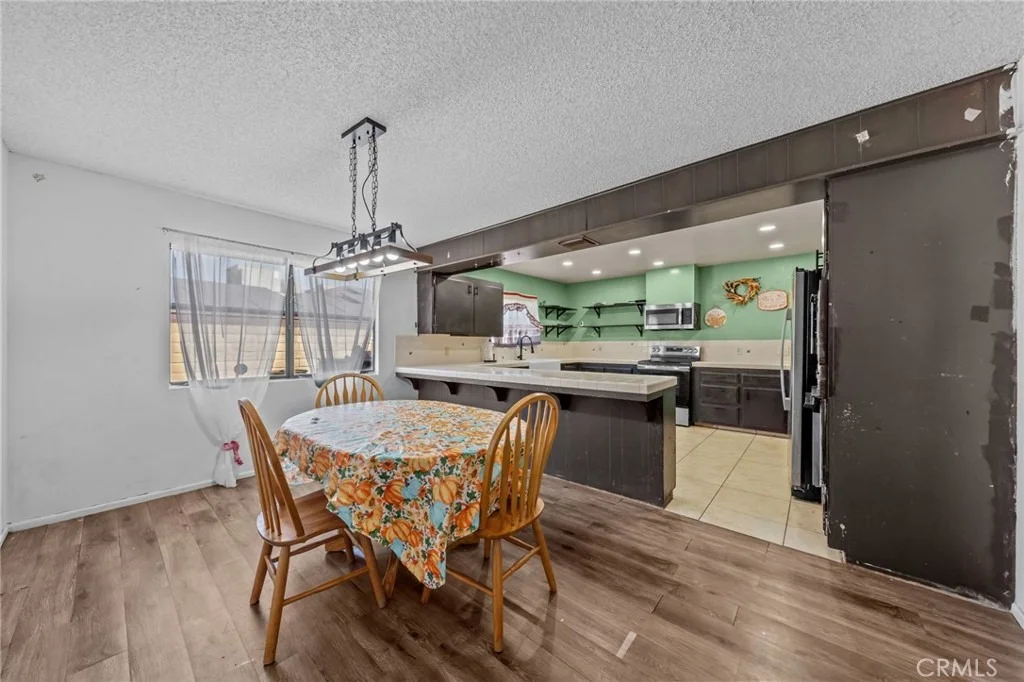 Photo of 25459 Bellview