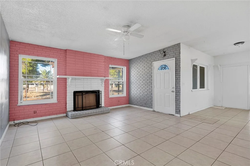 Photo of 17047 Eucalyptus Street