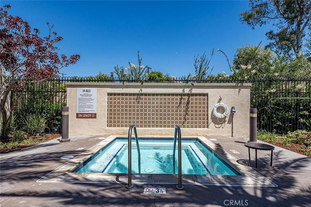 Photo of 4689 Holly Avenue