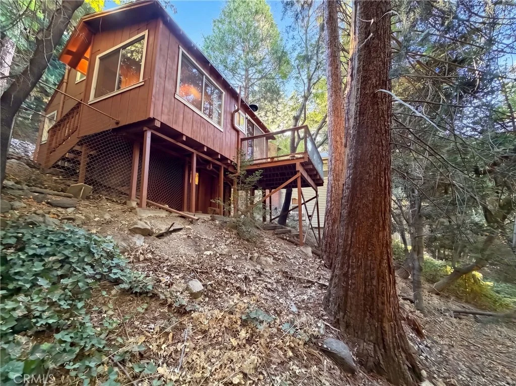 Photo of 23679 Hillside