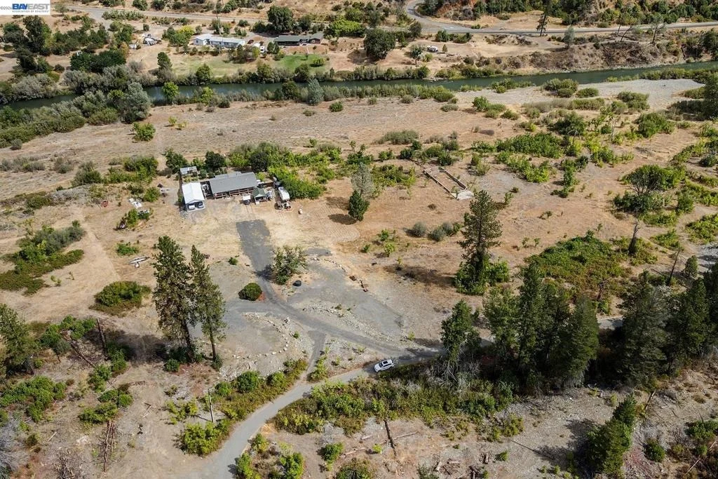 Photo of 303 Bear Springs Rd.