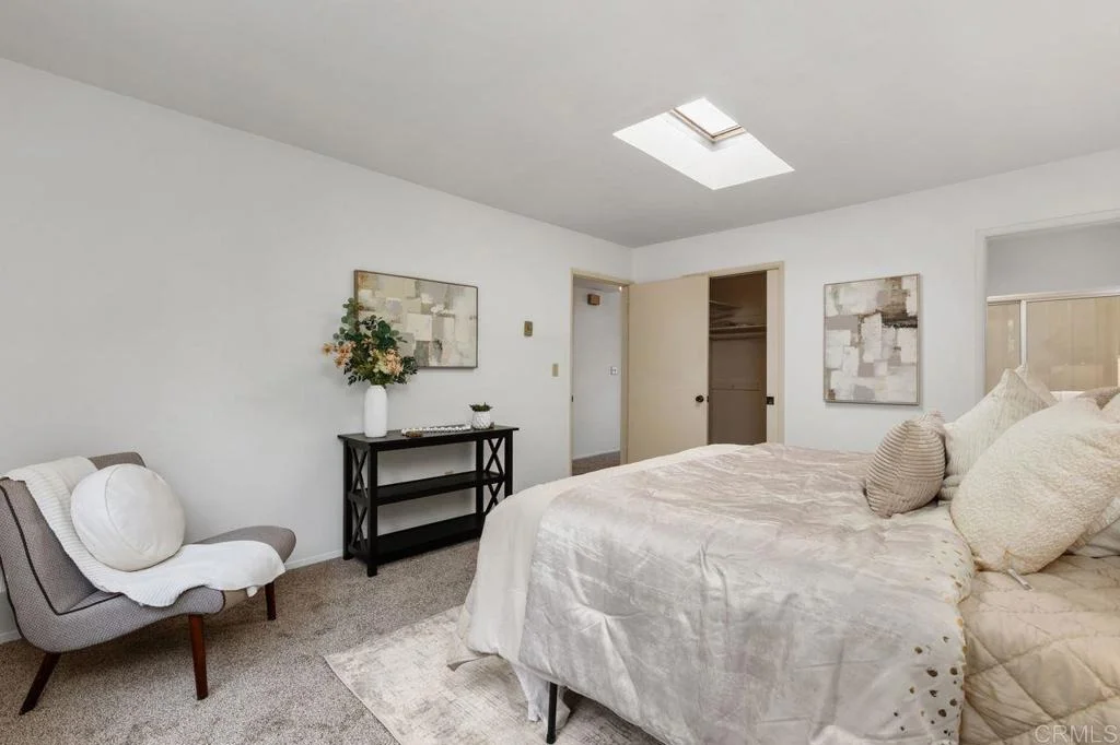 Photo of Unit 2 at 155 Rosebay Dr