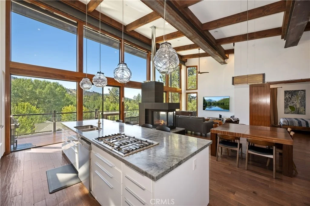 Photo of 43669 Ridge Crest