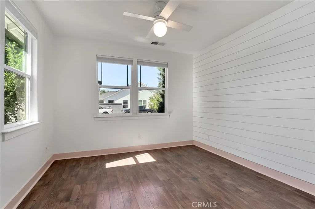 Photo of 1941 Waxwing Way