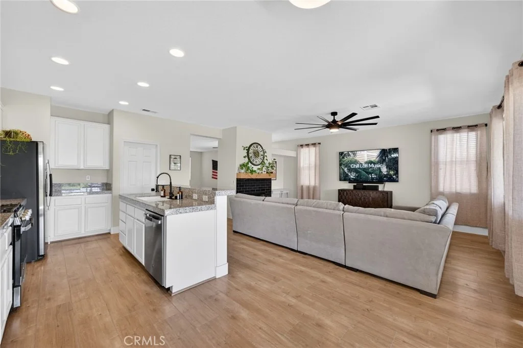 Photo of 31081 Cedar Oak Road