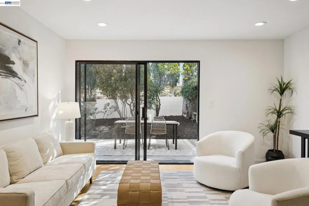 Photo of 402 Vineyard Pl