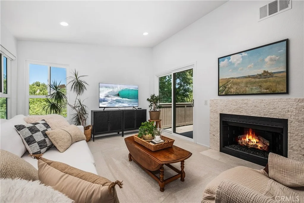 Photo of Unit F at 4 Corniche Drive
