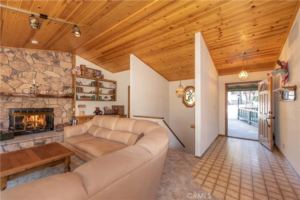 Photo of 696 Menlo Drive