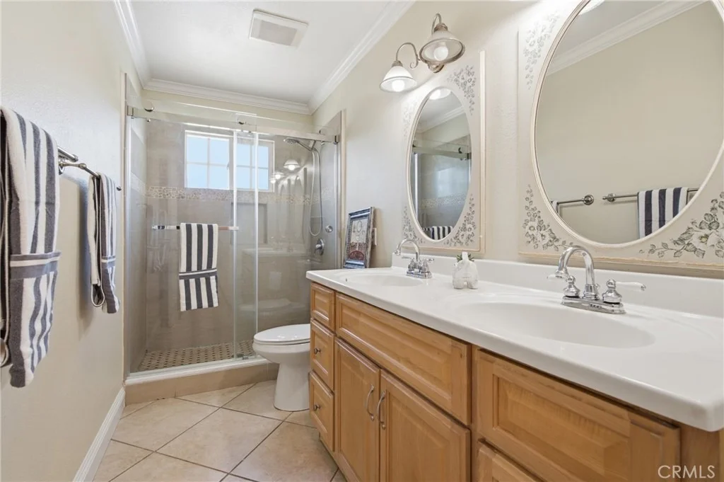 Photo of 222 Green Oaks