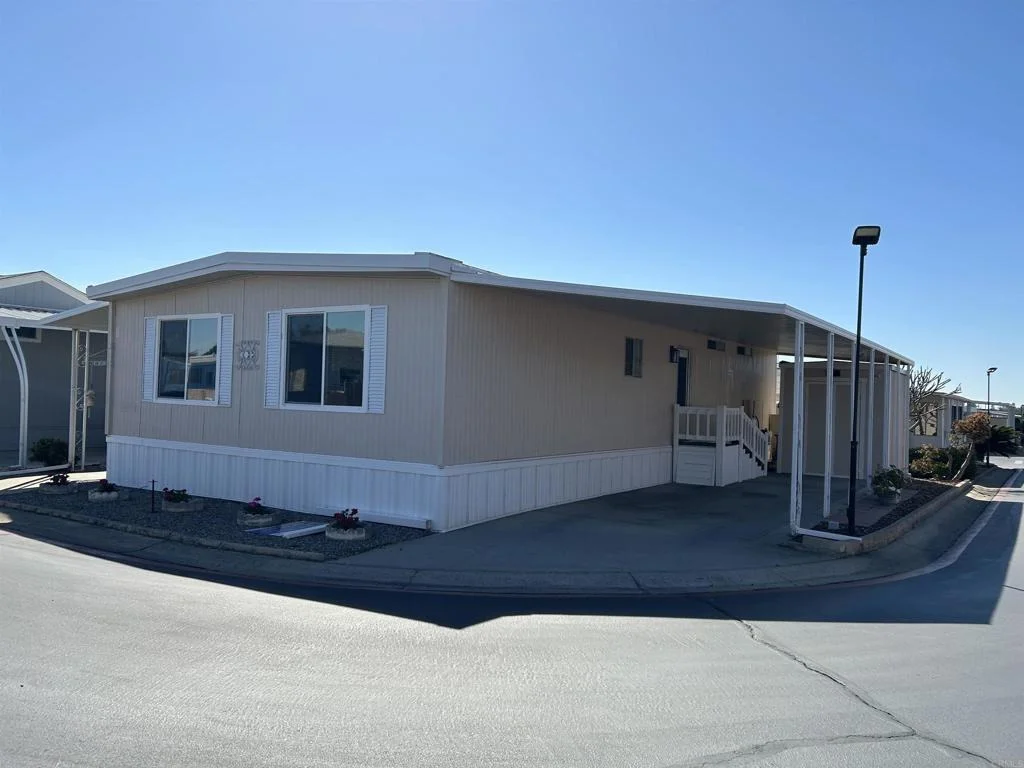 Photo of Unit 22 at 1506 Oak Drive