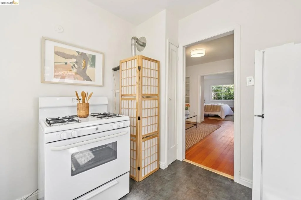 Photo of 201 Warwick Ave
