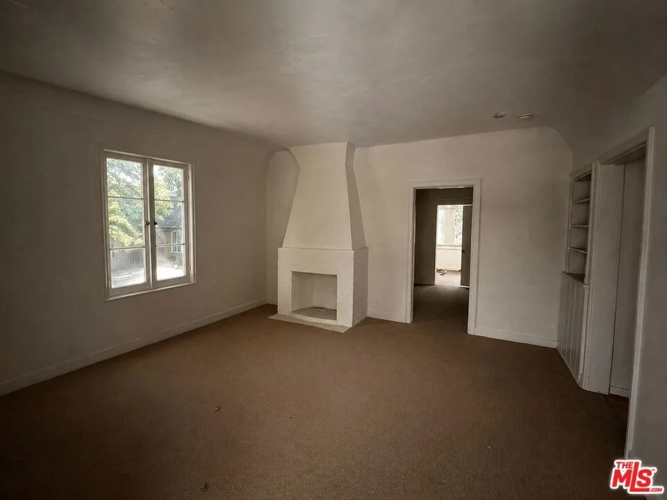 Photo of 431 Westmount Drive