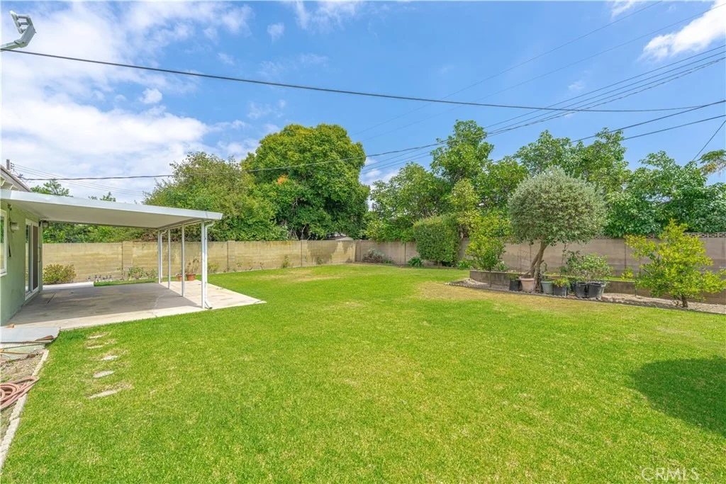 Photo of 3156 W Teranimar