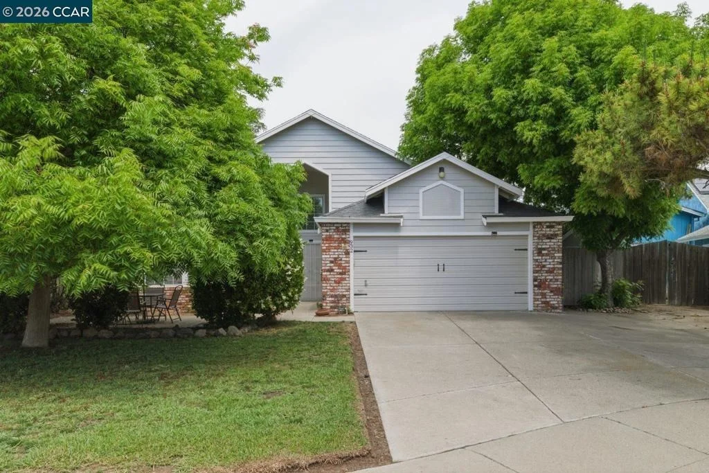 Photo of 932 Stonegate Cir
