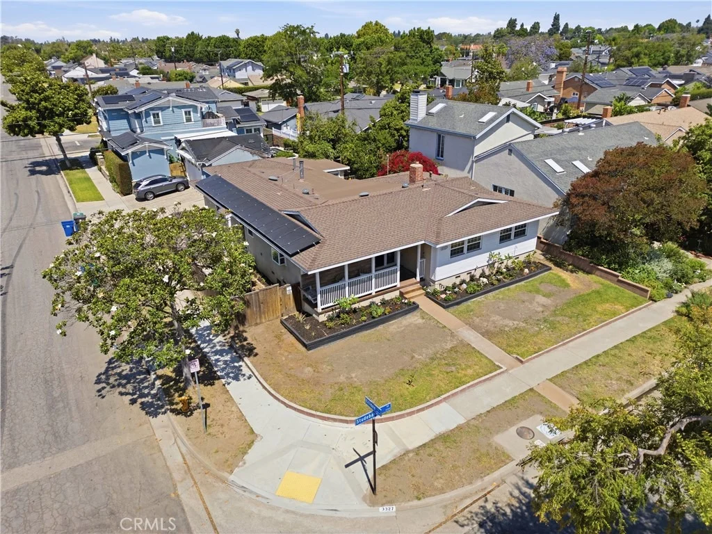 Photo of 3327 N Studebaker