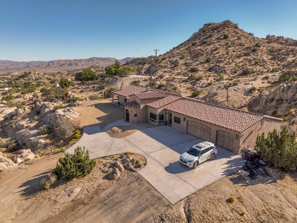 Photo of 56245 Cobalt Road