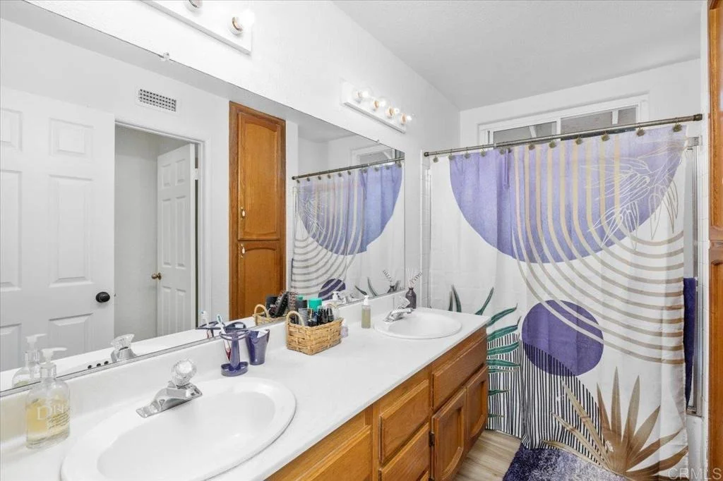 Photo of 878 Rivertree Drive