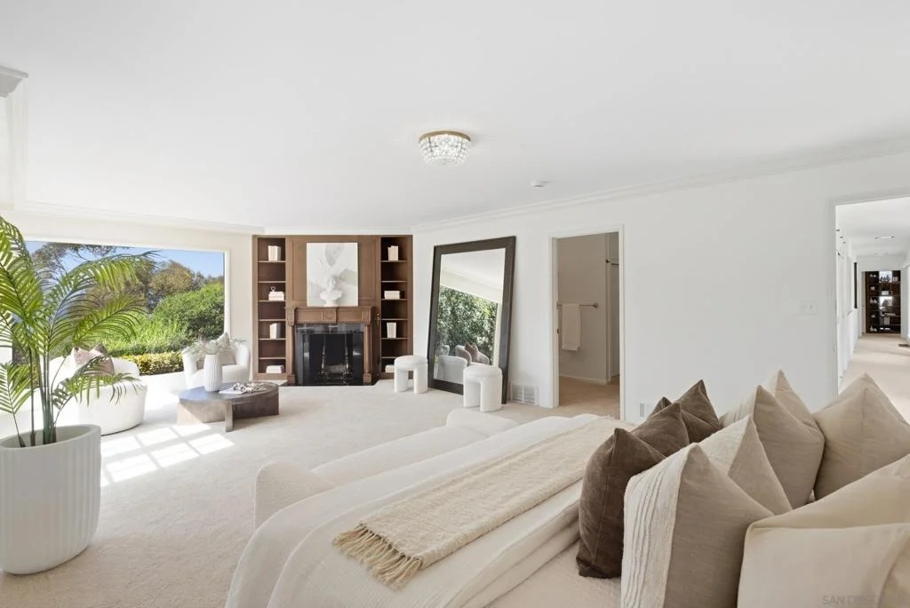 Photo of 7865 Roseland Drive